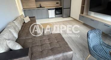 Тристаен апартамент, Велико Търново, Център, 682657, Снимка 1