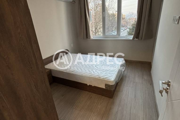 Тристаен апартамент, Велико Търново, Център, 682657, Снимка 4