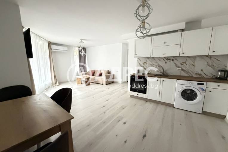 Двустаен апартамент, Шумен, Томбул джамия, 684657, Снимка 1