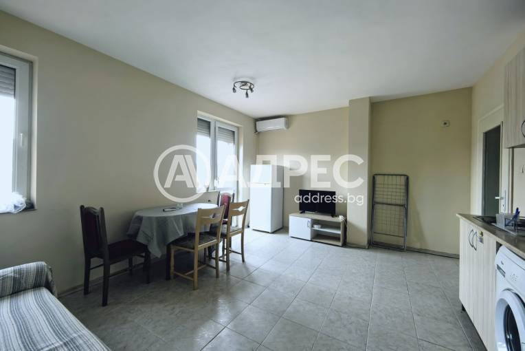 Едностаен апартамент, Русе, Ялта, 686657, Снимка 2