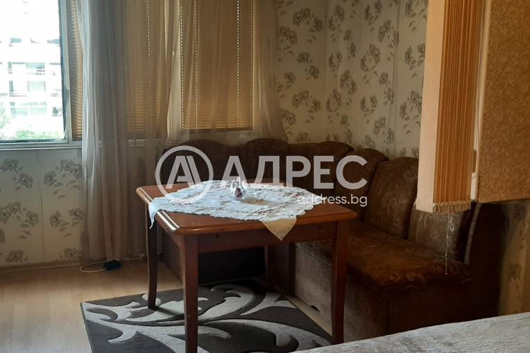 Двустаен апартамент, София, Люлин 10, 692657, Снимка 1