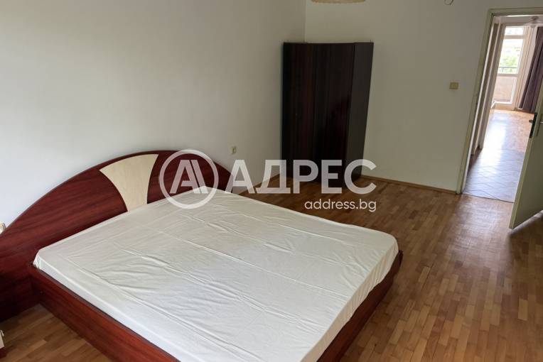 Многостаен апартамент, София, Лагера, 702657, Снимка 2