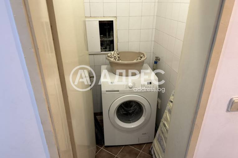 Многостаен апартамент, София, Лагера, 702657, Снимка 9