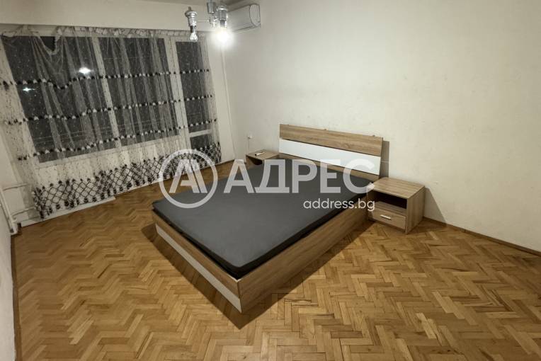 Двустаен апартамент, София, Свобода, 677658, Снимка 1