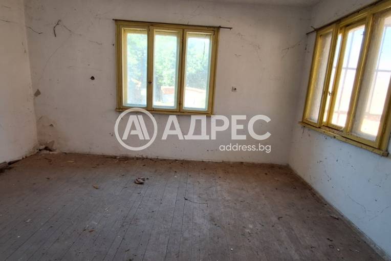 Къща/Вила, Беглеж, 682660, Снимка 8