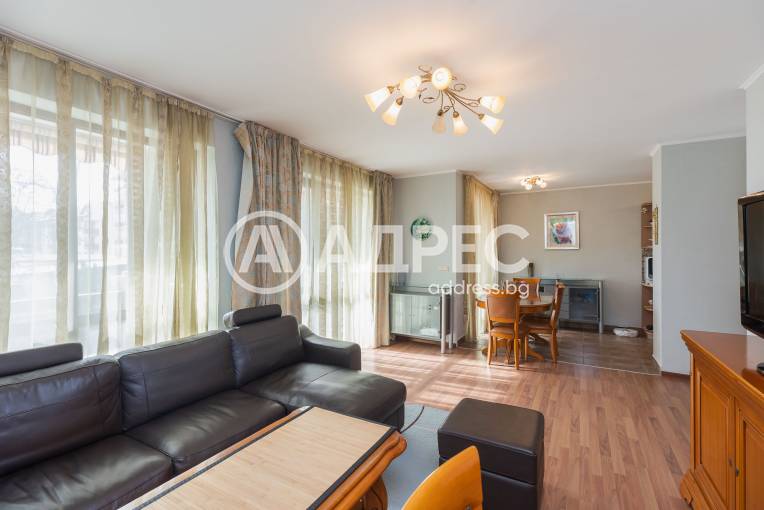 Тристаен апартамент, Варна, к.к. Св.Св. Константин и Елена, 682661, Снимка 1