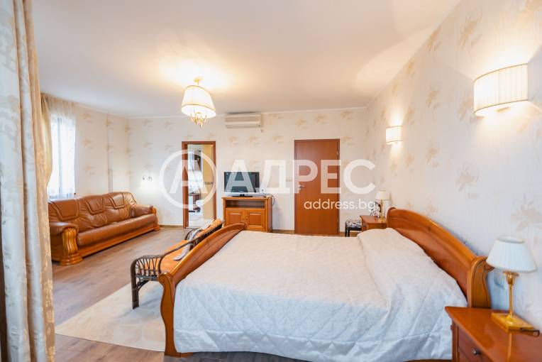 Тристаен апартамент, Варна, к.к. Св.Св. Константин и Елена, 682661, Снимка 11