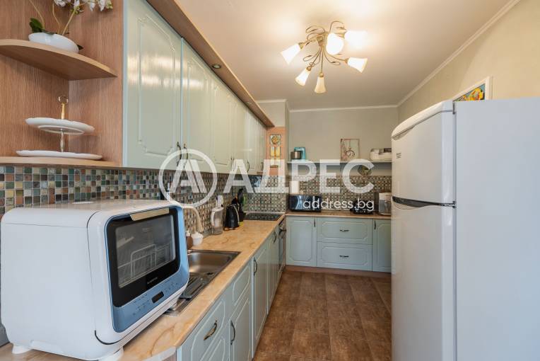 Тристаен апартамент, Варна, к.к. Св.Св. Константин и Елена, 682661, Снимка 5