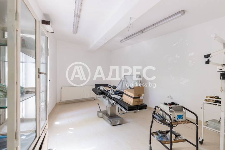 Офис Сграда/Търговски център, Плевен, Идеален център, 665662, Снимка 32