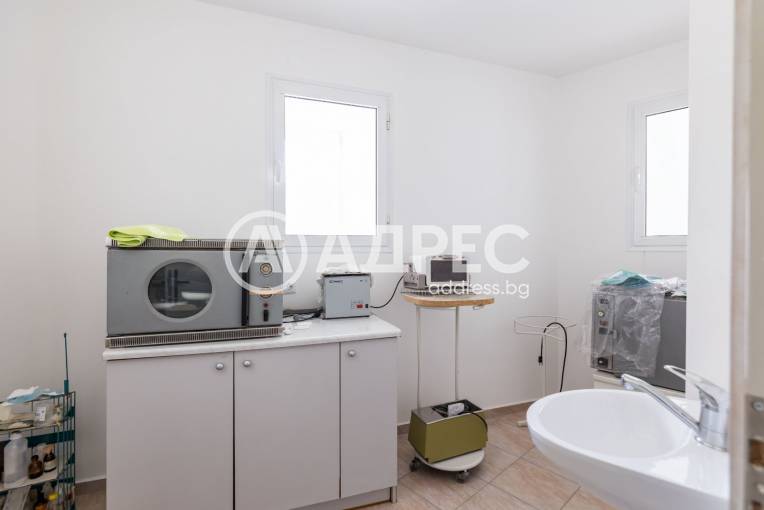 Офис Сграда/Търговски център, Плевен, Идеален център, 665662, Снимка 33