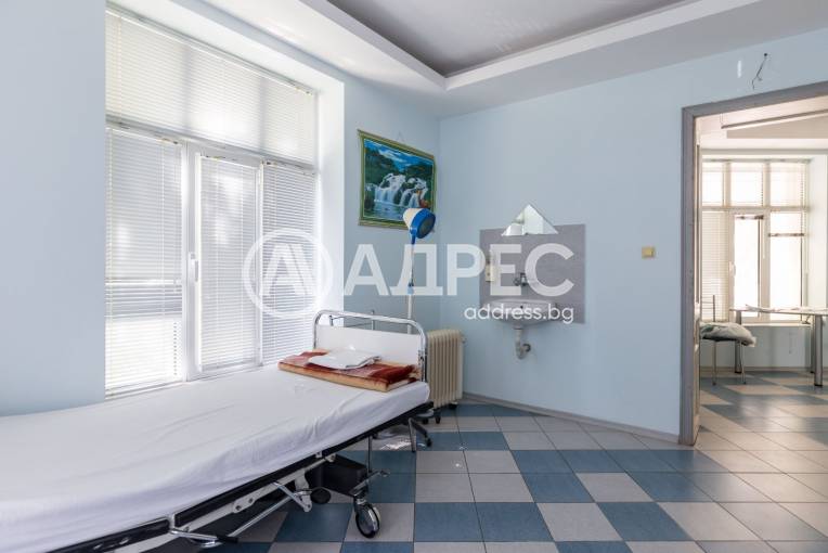 Офис Сграда/Търговски център, Плевен, Идеален център, 665662, Снимка 34