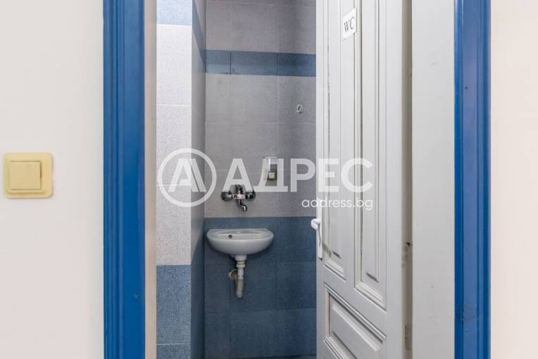 Офис Сграда/Търговски център, Плевен, Идеален център, 665662, Снимка 40