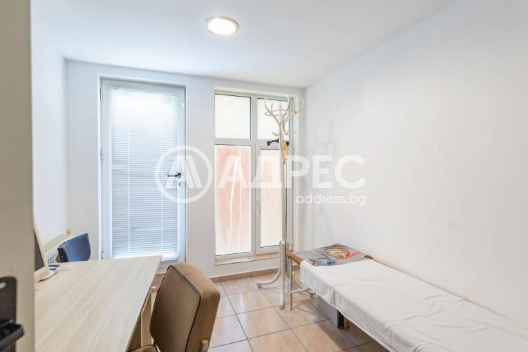 Офис Сграда/Търговски център, Плевен, Идеален център, 665662, Снимка 48