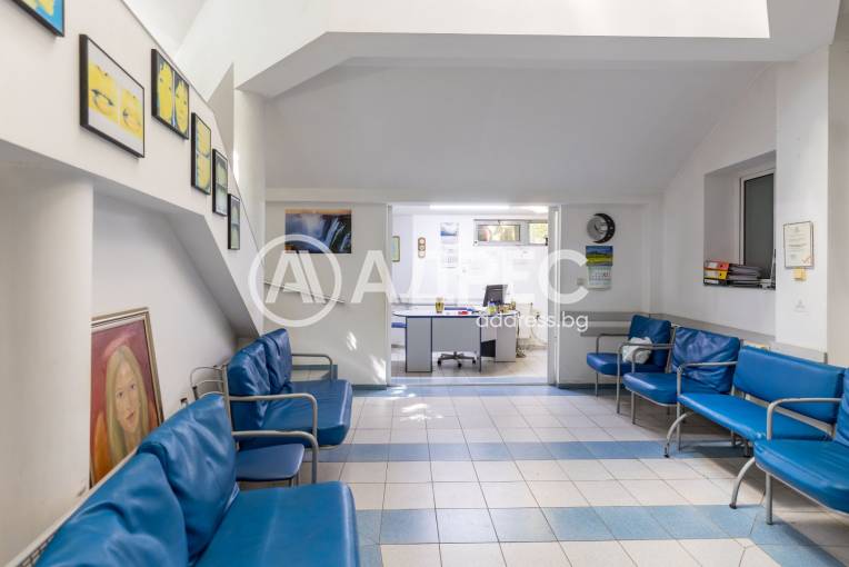 Офис Сграда/Търговски център, Плевен, Идеален център, 665662, Снимка 52