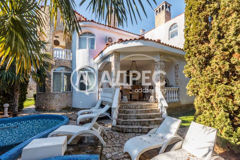 Къща/Вила, Варна, м-ст Траката, 686663, Снимка 1