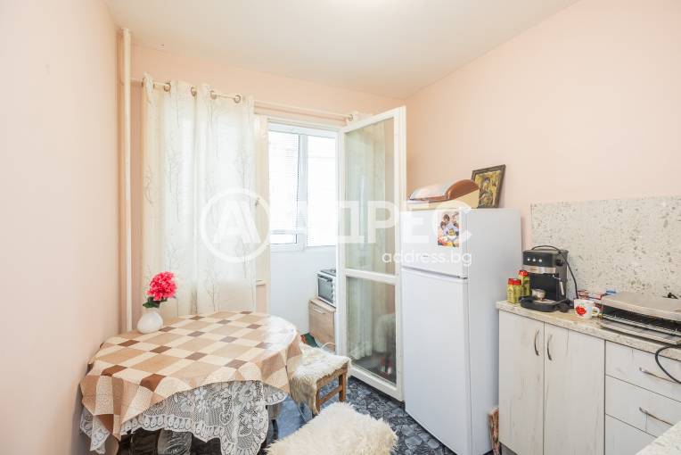 Гарсониера, Варна, Владислав Варненчик, 670664, Снимка 2