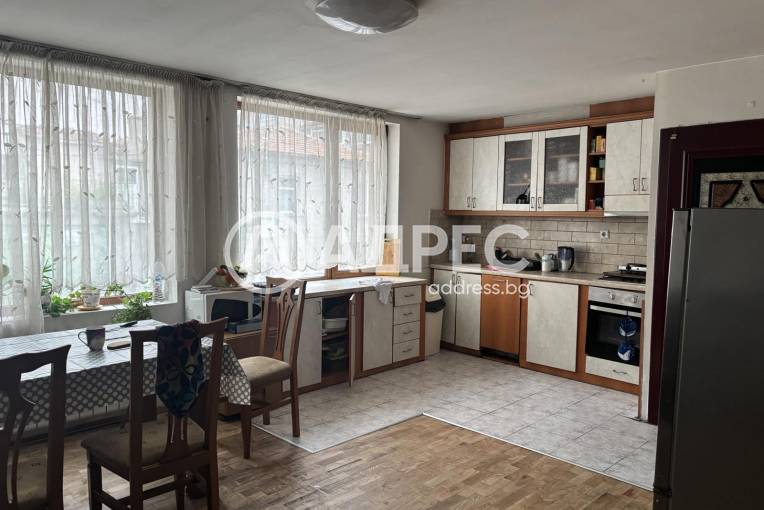 Къща/Вила, Варна, Колхозен пазар, 656665, Снимка 2