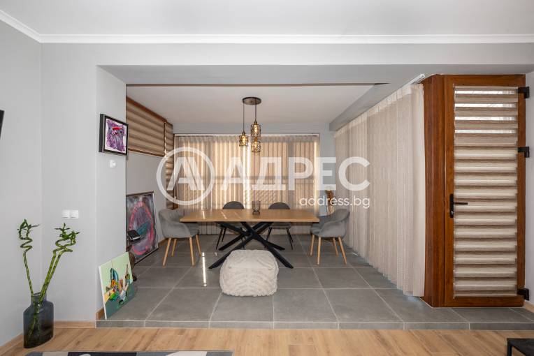 Тристаен апартамент, Пловдив, Кършияка, 559666, Снимка 1