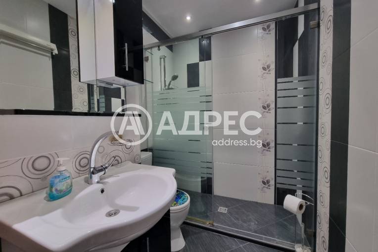 Тристаен апартамент, София, Света троица, 595666, Снимка 12