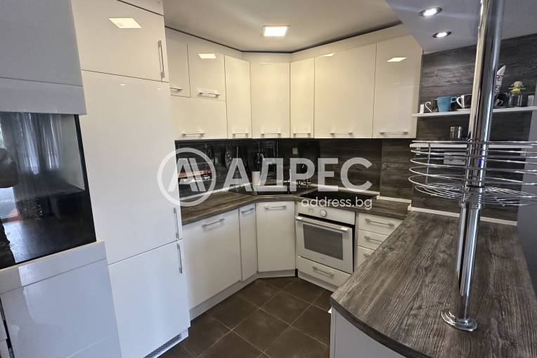 Тристаен апартамент, Варна, Окръжна болница, 661667, Снимка 1