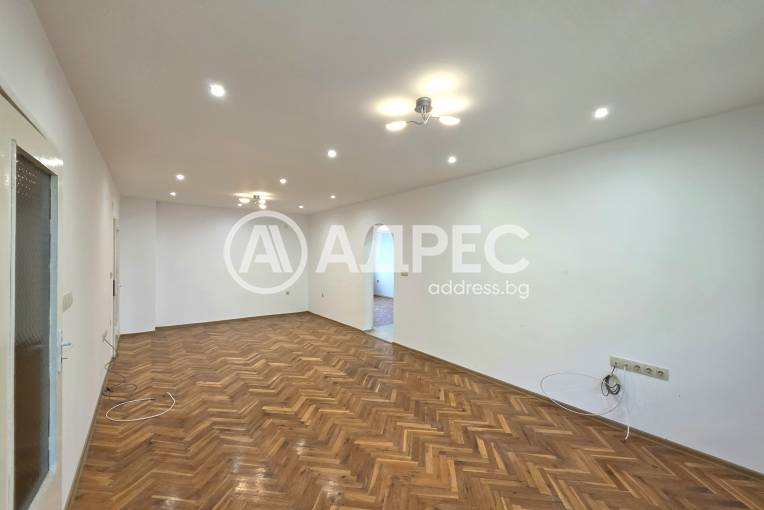 Тристаен апартамент, София, Изток, 667671, Снимка 2