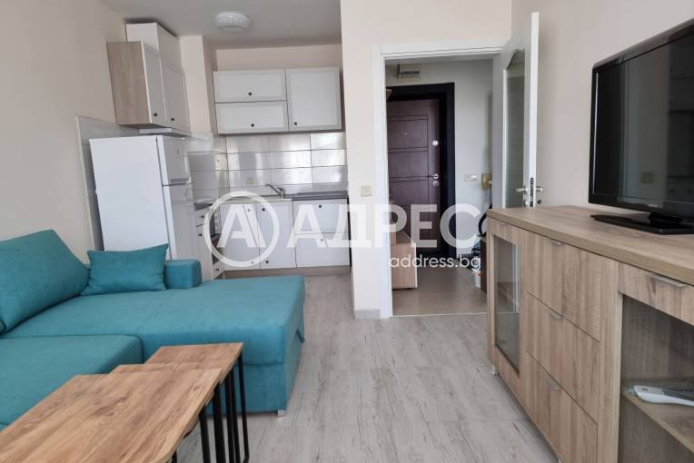 Двустаен апартамент, Варна, к.к. Св.Св. Константин и Елена, 694671, Снимка 1