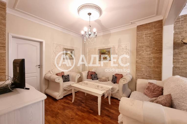 Тристаен апартамент, София, Център, 702671, Снимка 2