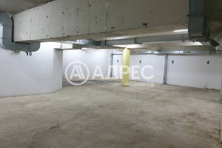 Паркомясто/Гаражна клетка, Варна, Аспарухово, 677677, Снимка 1