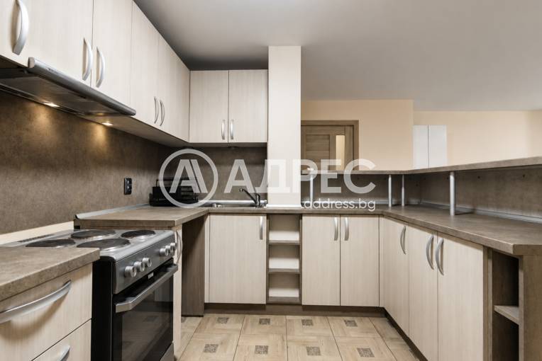 Тристаен апартамент, Русе, Широк център, 701677, Снимка 1