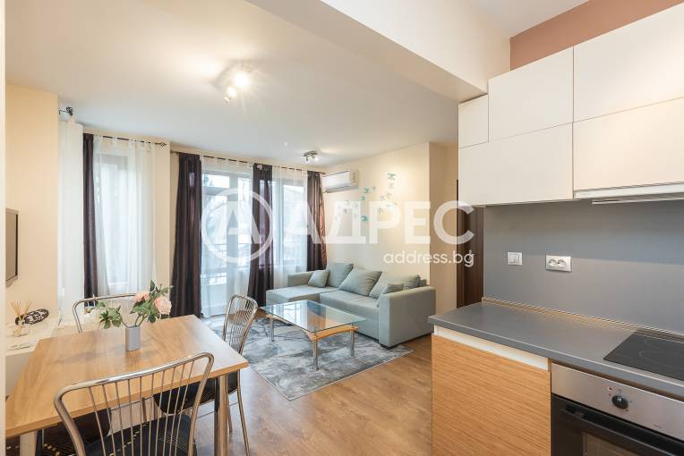 Двустаен апартамент, Варна, Операта, 686678, Снимка 1