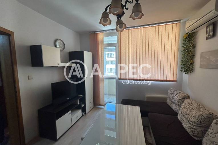 Двустаен апартамент, Варна, Левски, 667679, Снимка 1