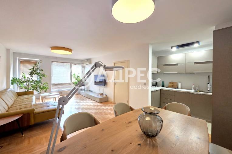 Тристаен апартамент, София, Център, 672679, Снимка 1