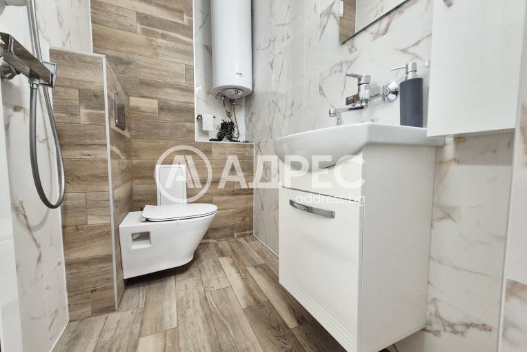 Двустаен апартамент, Варна, ЖП Гара, 667681, Снимка 9