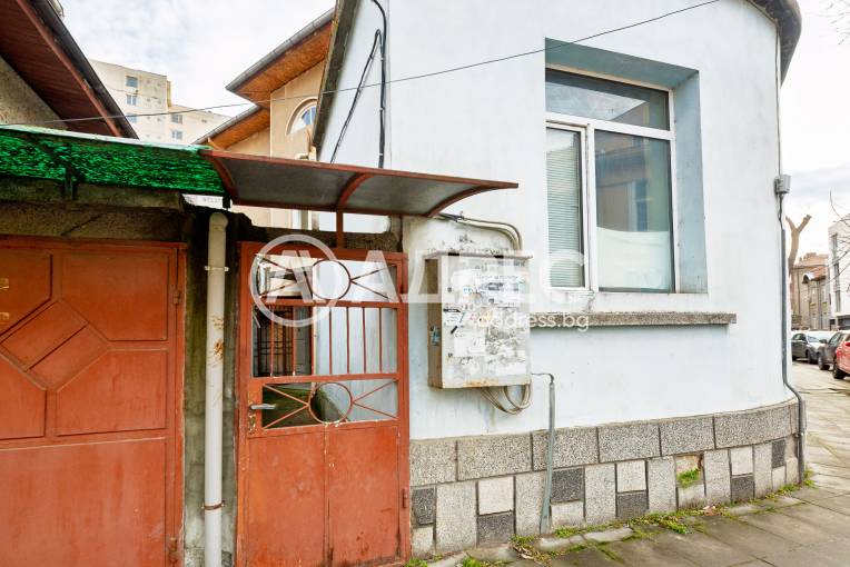 Етаж от къща, Плевен, Идеален център, 551683, Снимка 21