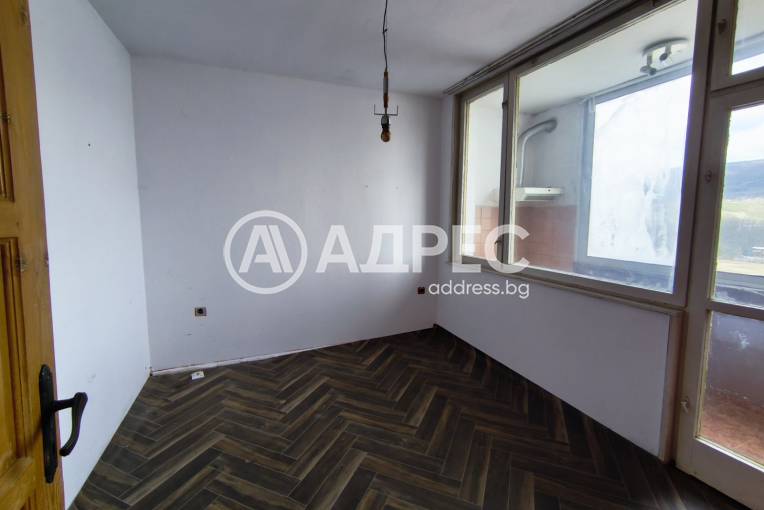 Двустаен апартамент, Севлиево, жк. "д-р. Атанас Москов", 651684, Снимка 1