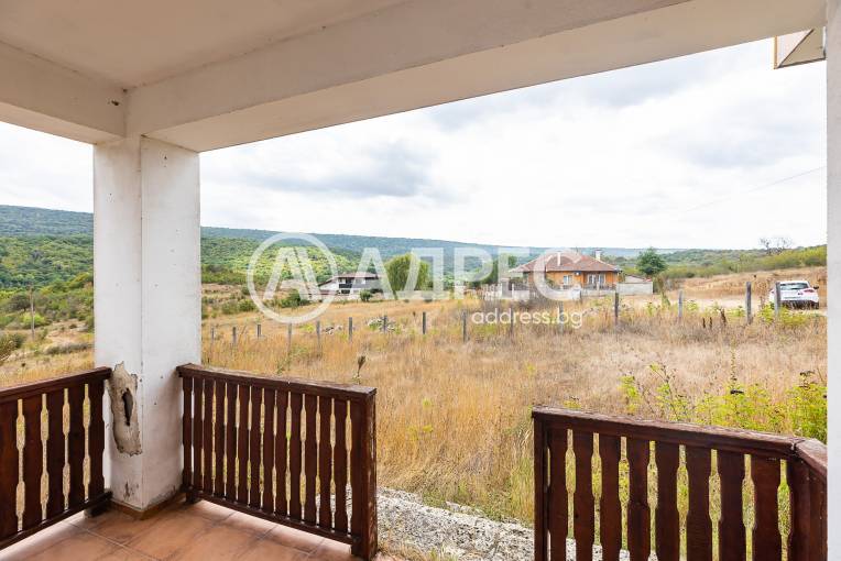 Къща/Вила, Църква, 664687, Снимка 3