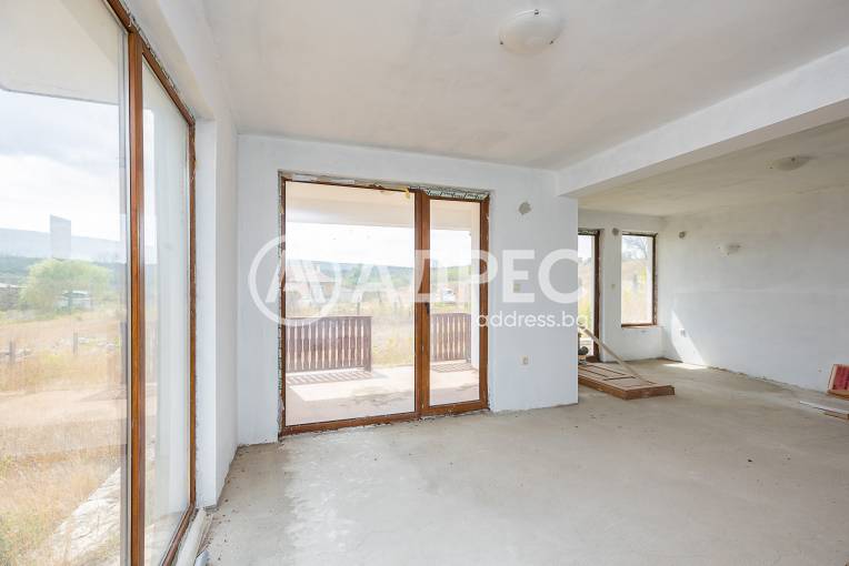 Къща/Вила, Църква, 664687, Снимка 5