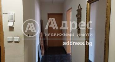 Многостаен апартамент, Пазарджик, Център, 558689, Снимка 1