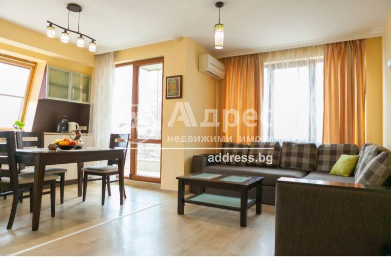 Тристаен апартамент, Варна, Идеален център, 596689, Снимка 1