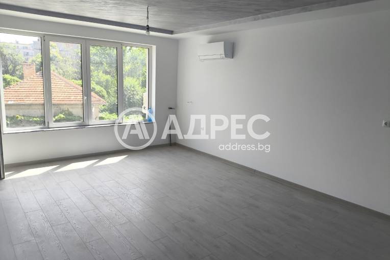 Тристаен апартамент, Разград, Център, 699689, Снимка 1