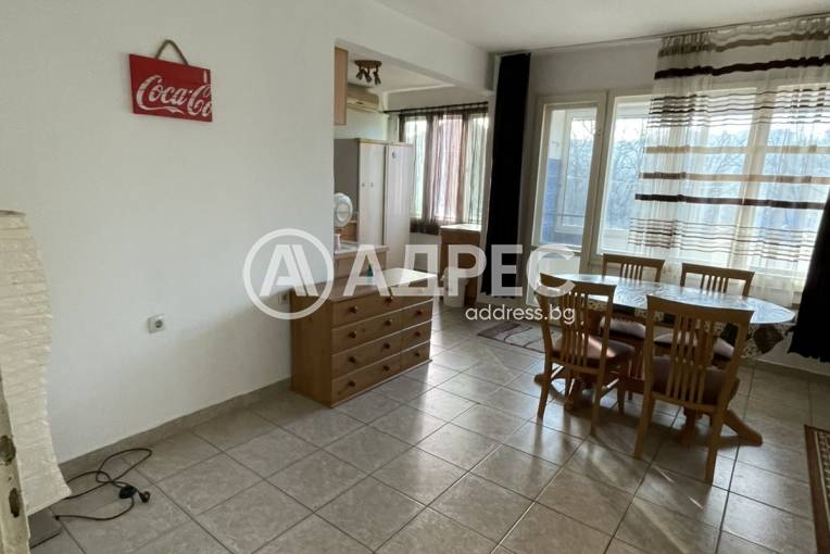 Тристаен апартамент, Велико Търново, Широк център, 680690, Снимка 1