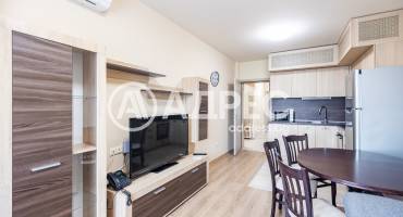 Двустаен апартамент, Варна, к.к. Златни Пясъци, 684690, Снимка 1