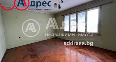 Тристаен апартамент, Севлиево, Център, 580691, Снимка 1