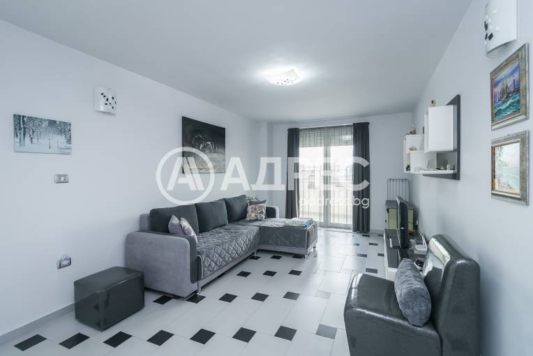 Многостаен апартамент, Варна, Базар "Левски", 703691, Снимка 1