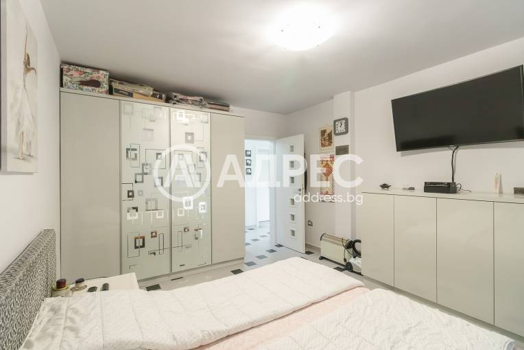 Многостаен апартамент, Варна, Базар "Левски", 703691, Снимка 11