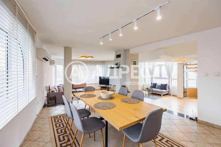 Многостаен апартамент, Варна, Гръцка махала, 683692, Снимка 1