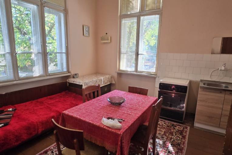 Тристаен апартамент, Плевен, Идеален център, 633695, Снимка 1