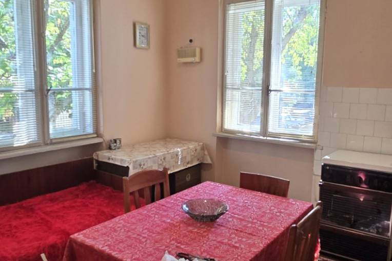 Тристаен апартамент, Плевен, Идеален център, 633695, Снимка 2