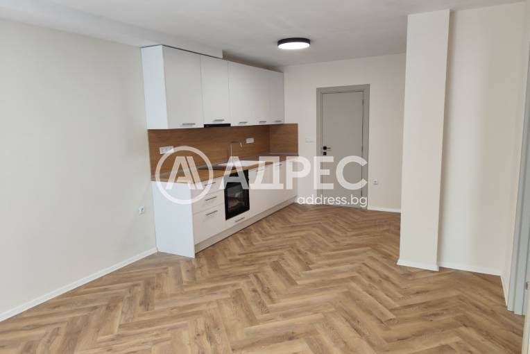 Тристаен апартамент, Варна, Възраждане 2, 684695, Снимка 1