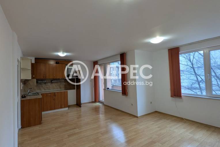 Тристаен апартамент, Варна, Гранд Мол Варна, 683696, Снимка 1